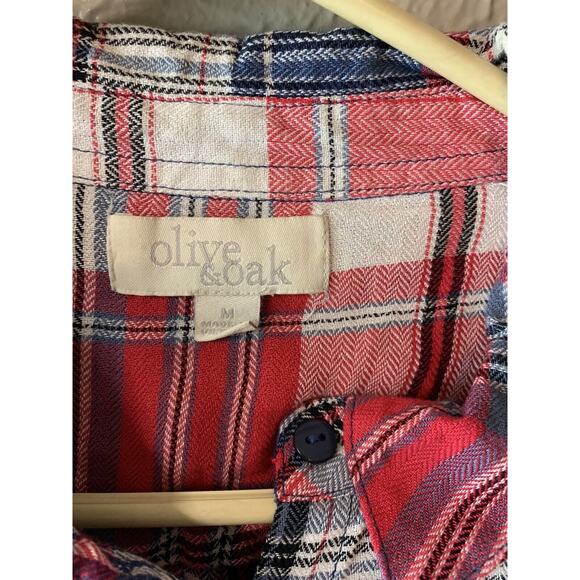 Olive + Oak Red White Blue Plaid Button Front Womens Size Medium Long‎ Sleeve - Picture 2 of 4